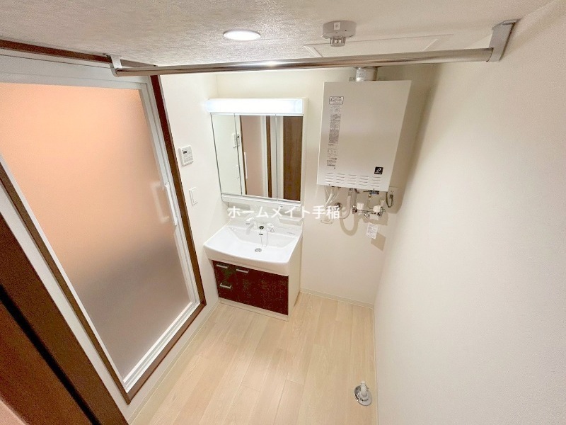 洗面設備　便利な洗面台付きでございます！