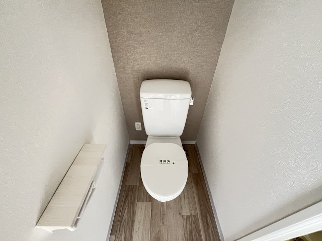 トイレ　清潔感のあるトイレです