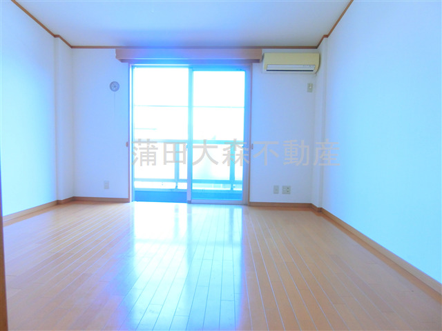 居室・リビング　東向きの洋室7.6帖