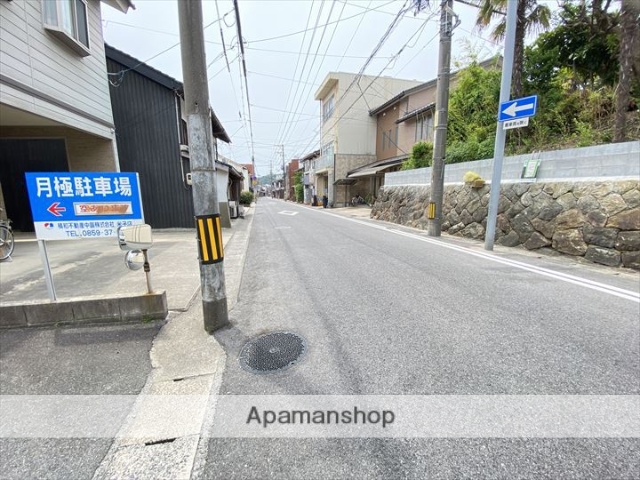 その他　前面道路（その他）まで0m