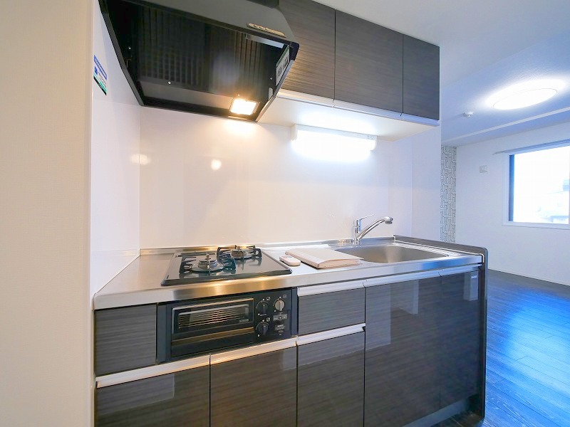 キッチン　独立システムキッチンは料理も掃除もしやすいです♪