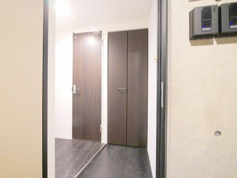 玄関　スッキリ広々とした段差が少ない玄関♪