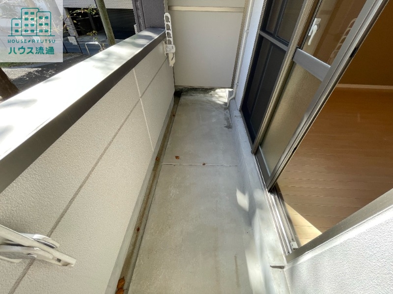 バルコニー　※別号室の写真になります。