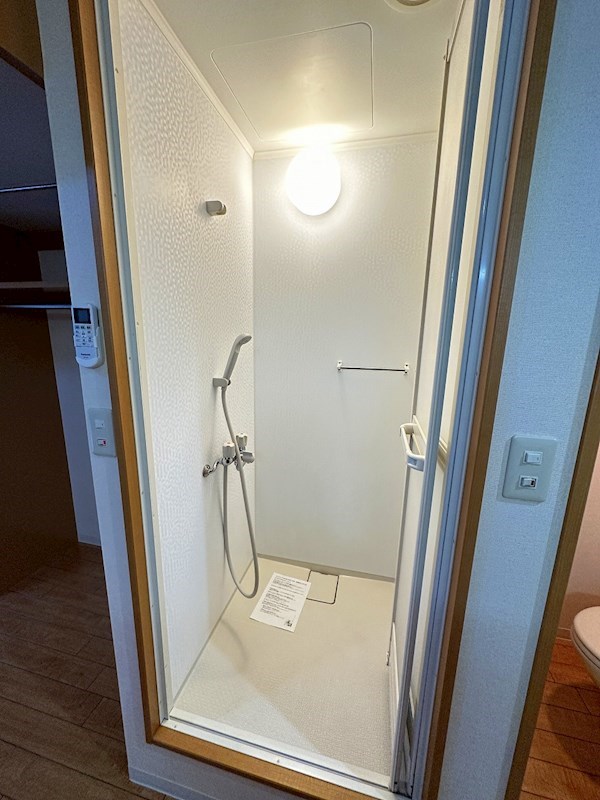 バス・シャワールーム　同仕様部屋写真