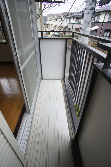 バルコニー　バルコニー付！お天気のいい日は洗濯物も気持ちよく干せますね！