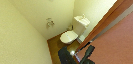 トイレ　※別号室の写真です