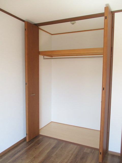 収納　天井まで高さがあるクロゼット