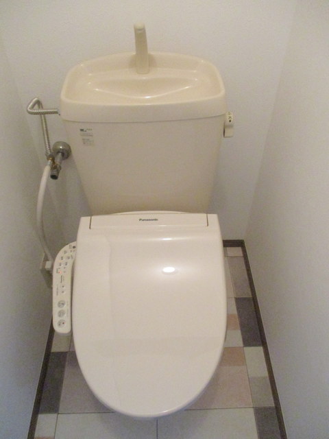 トイレ　ウォシュレット完備のトイレ