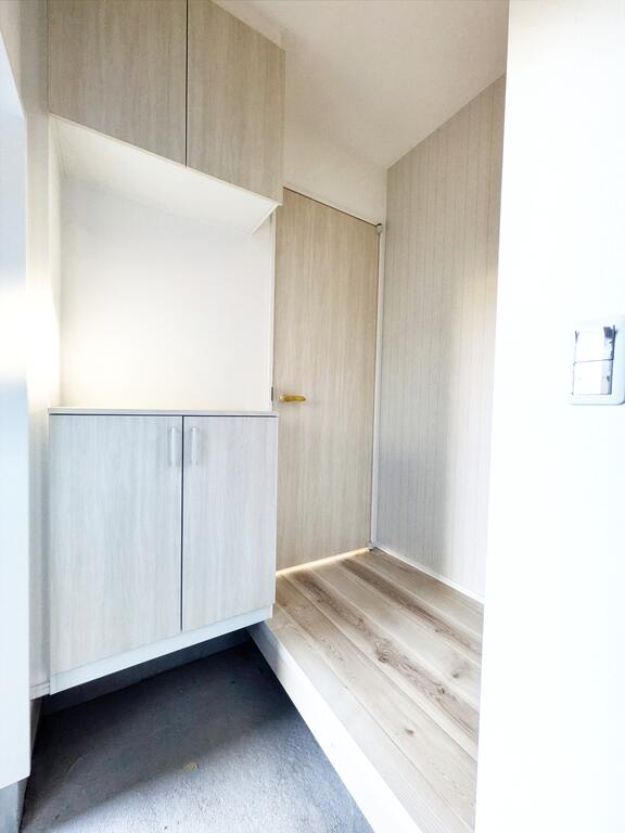 玄関　玄関になります