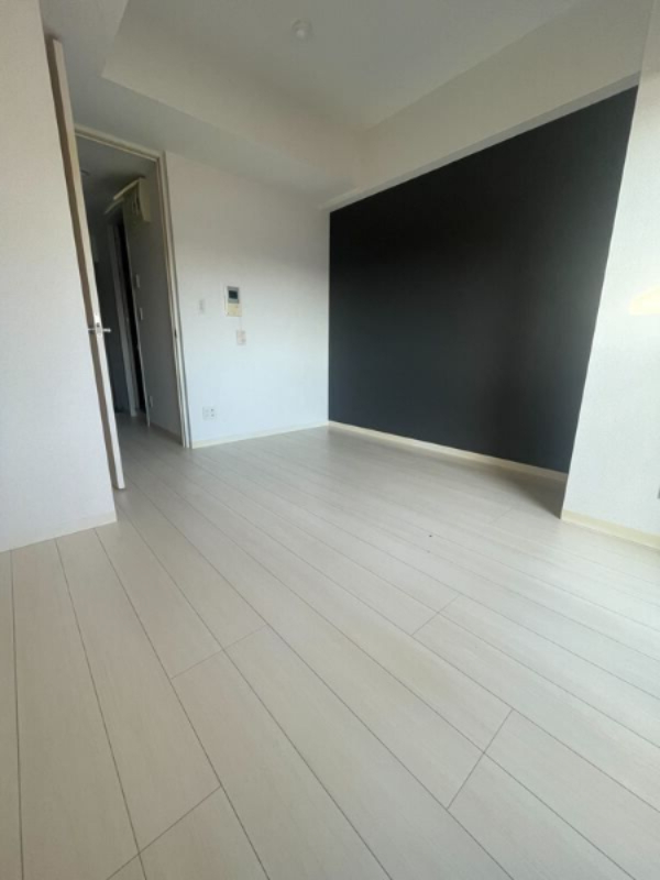 居室・リビング　☆明るい洋室☆