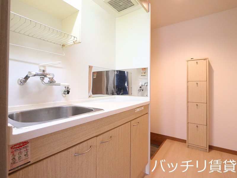 キッチン　同型タイプの為、現状を優先いたします