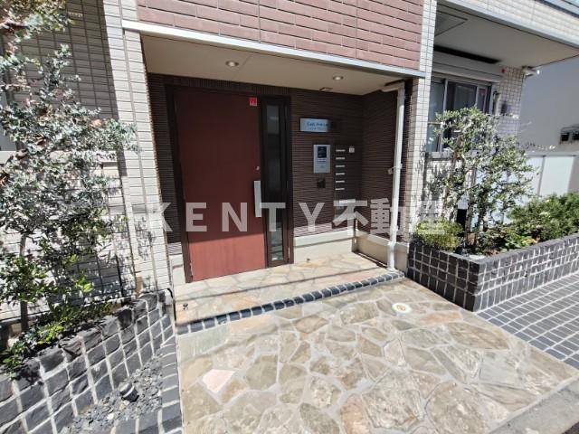 エントランス　ゆとりのあるエントランスです