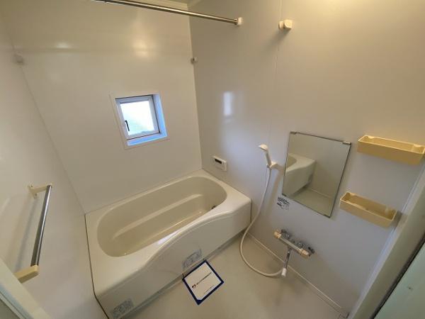 バス・シャワールーム　浴室乾燥機、追焚機能付の広々リビング！