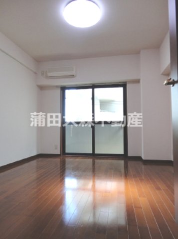 居室・リビング　洋室8帖