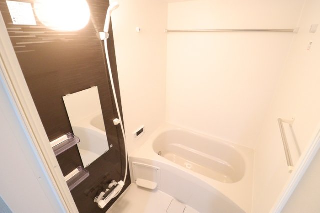 バス・シャワールーム　※別室の参考写真の為、現況優先です。