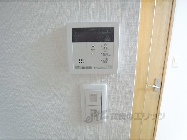 その他設備　給湯器リモコン