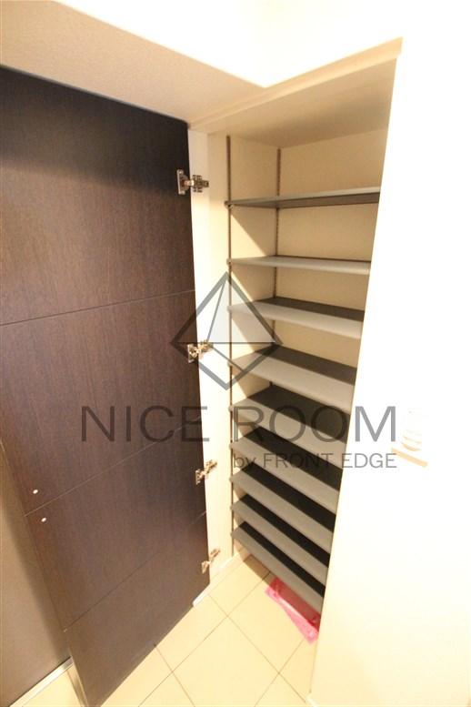 玄関　アスヴェルタワー大阪城WEST　シューズボックス