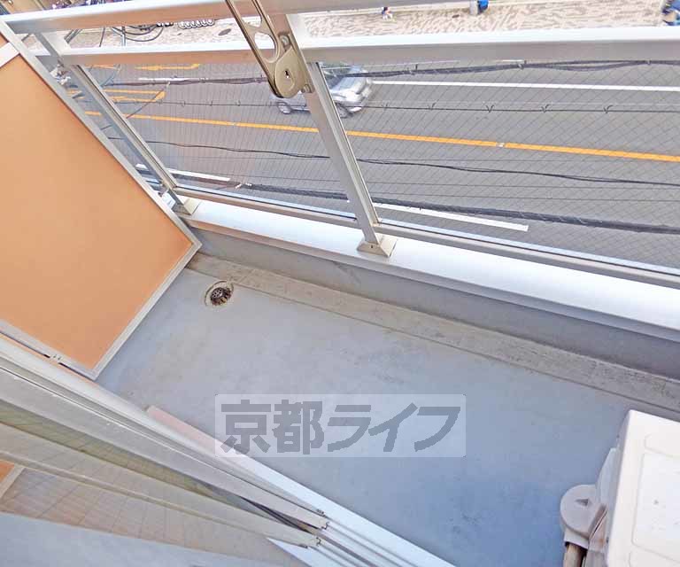 バルコニー　広々としたバルコニーです。