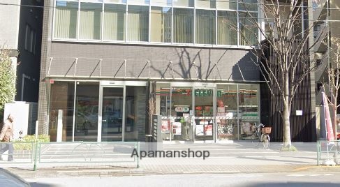 コンビニ　セブンイレブン（コンビニ）まで157m