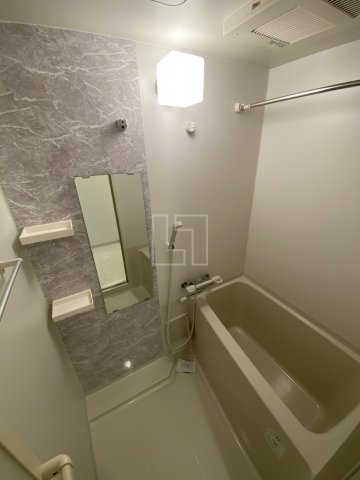 バス・シャワールーム　ルーエ本町　浴室