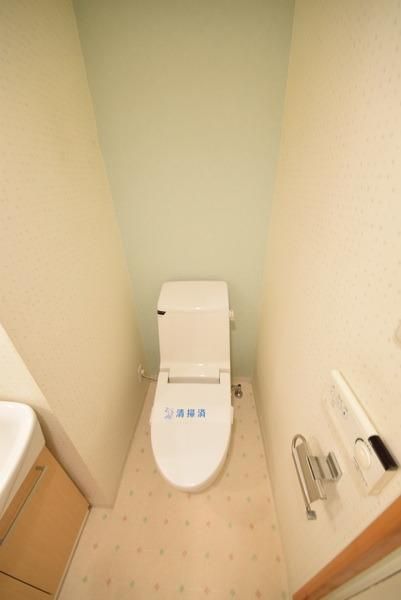 トイレ　洗浄機付きトイレ