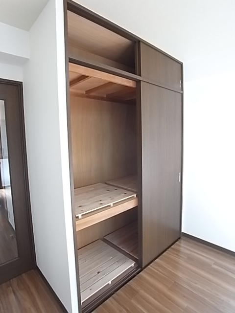 収納　写真は他号室のものです。