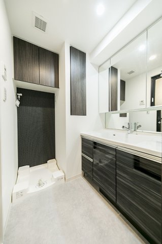 洗面設備　※写真は同タイプ住戸です。
