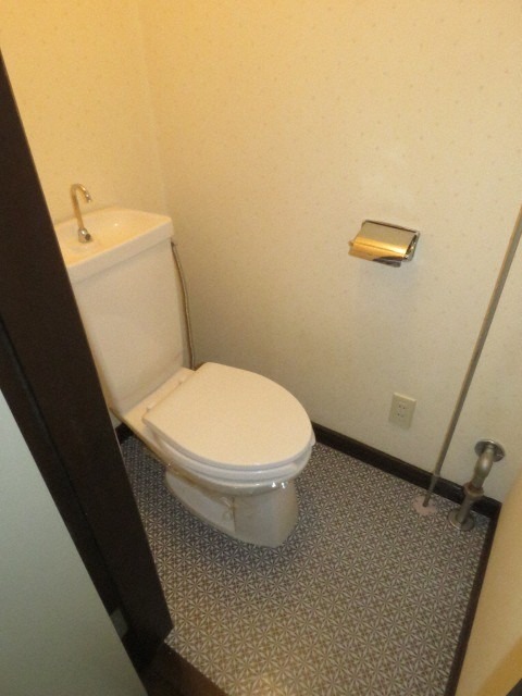 トイレ　トイレ