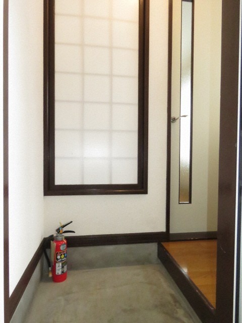 その他共有部分　玄関前