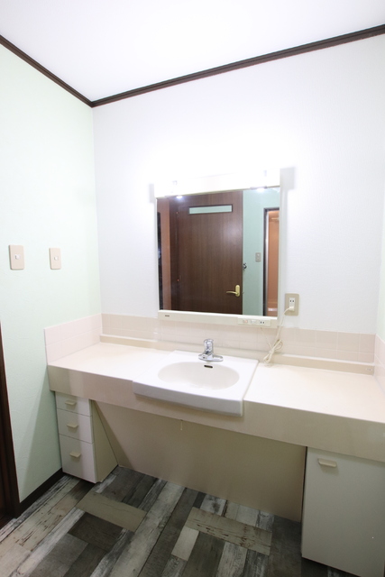 洗面設備　【※他号室参考写真】独立タイプの洗面所