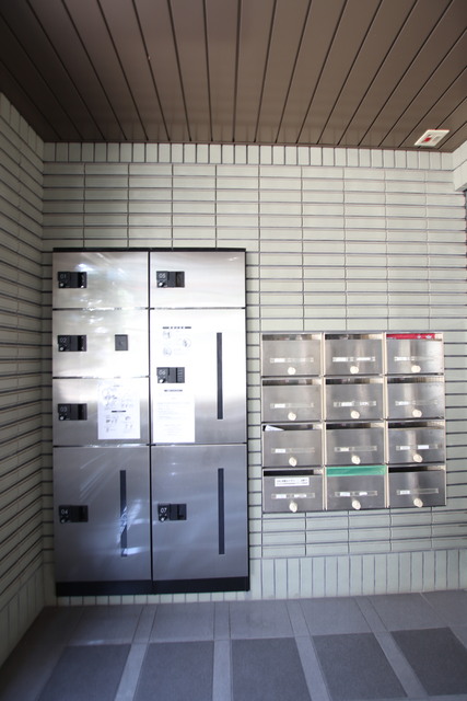 その他共有部分　宅配ボックスと集合ポスト