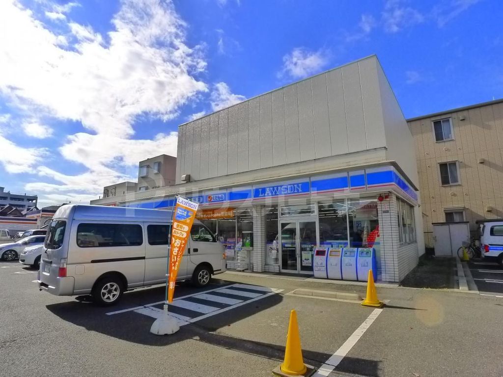コンビニ　ローソン足立谷在家店（コンビニ）まで290m