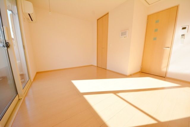 居室・リビング　内装