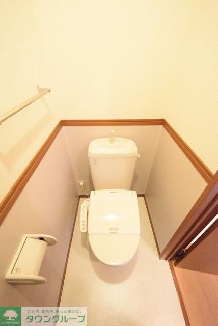 トイレ　ウォシュレット付