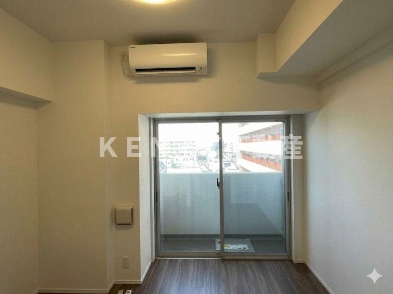 居室・リビング　こちらの居間で趣味の時間をお楽しみください