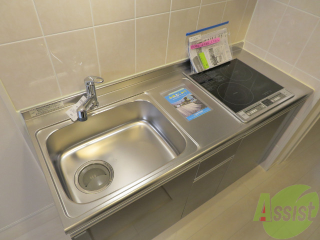 キッチン　キッチンはＩＨクッキングヒーターが付いたシステムキッチンです