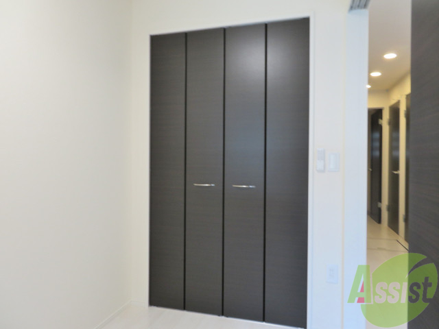 収納　収納はこちらのクローゼットになりますねー。