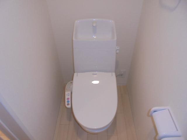 トイレ　※掲載情報と物件の現況が異なる場合、現況を優先するものとしま