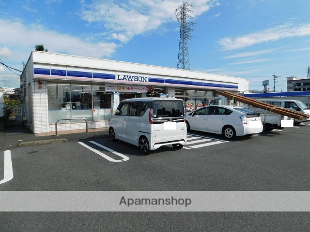 コンビニ　ローソン（コンビニ）まで700m