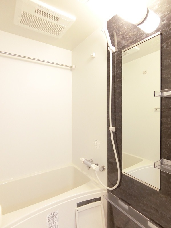 バス・シャワールーム　浴室乾燥付きです。