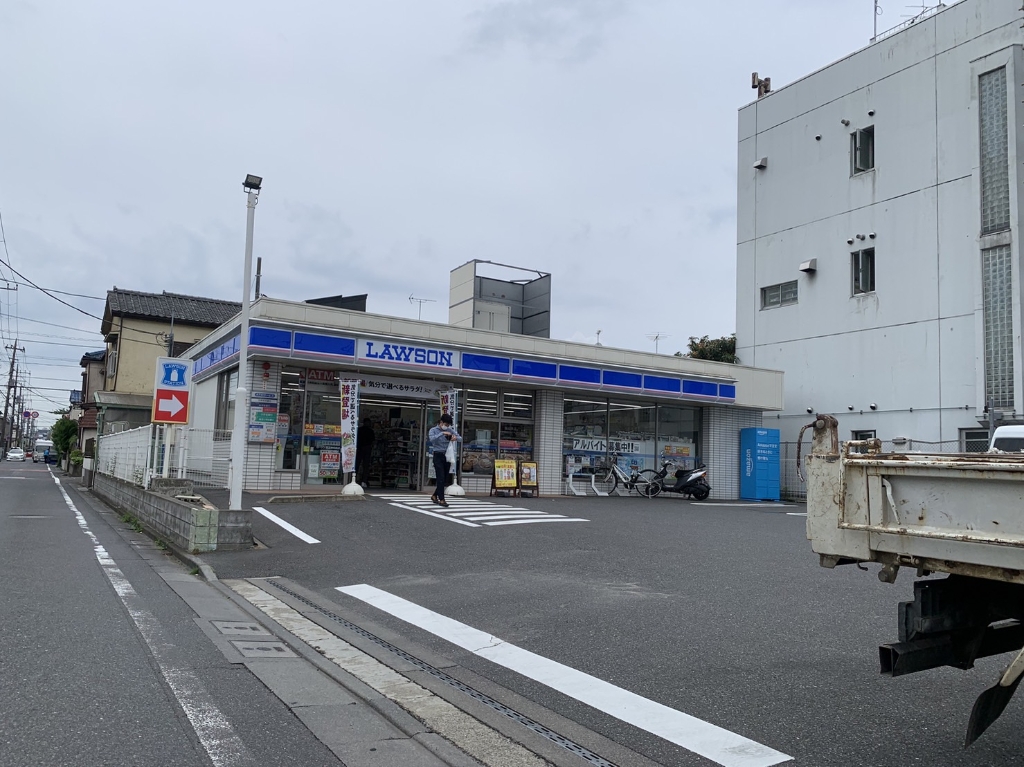 コンビニ　ローソン 足立神明南店（コンビニ）まで269m