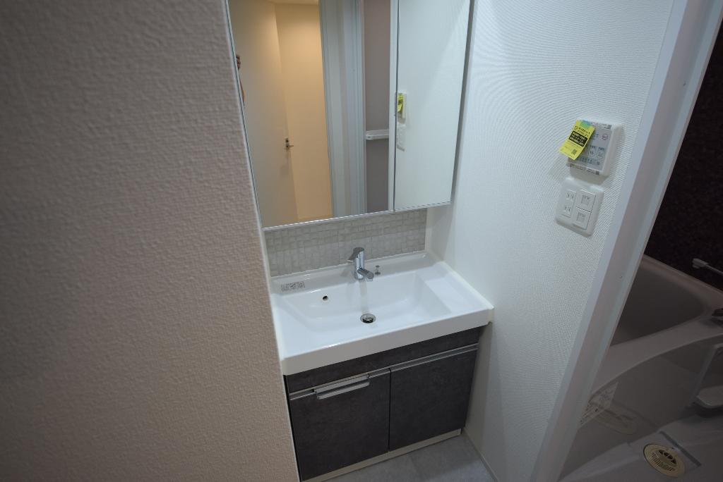 洗面設備　洗髪洗面化粧台