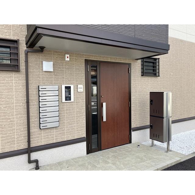 エントランス　お問い合わせは美濃善不動産駅前店へ！