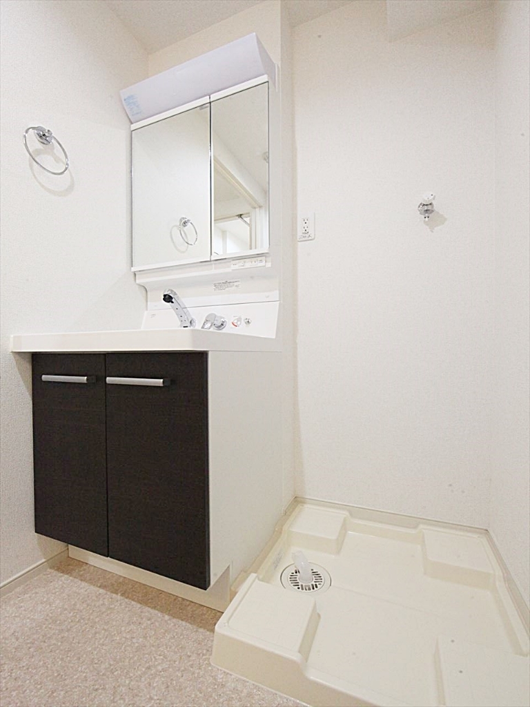 洗面設備　独立洗面所　同仕様物件内装