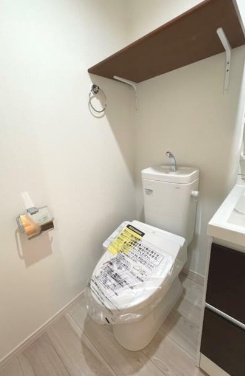 トイレ　ハーミットクラブハウス新子安ＩＩＩ