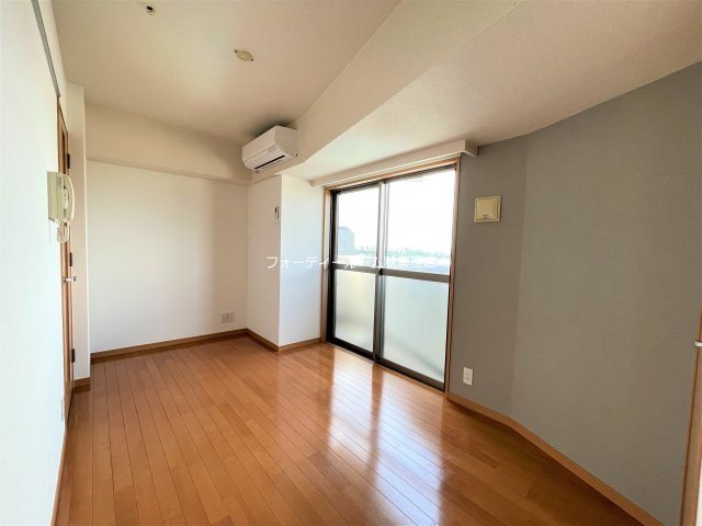 居室・リビング　別号室参考写真