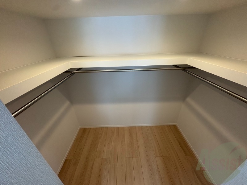 収納　嬉しいウォークインクローゼット仕様です！！