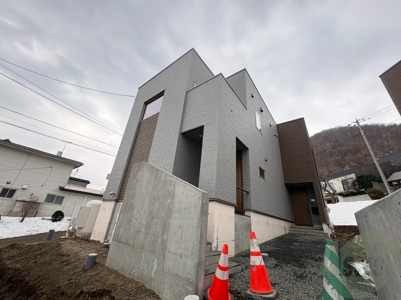 建物外観　札幌市西区山の手二条「Ｌｅａｆｙ　Ｆｏｒｅｔ　Ｂ棟」
