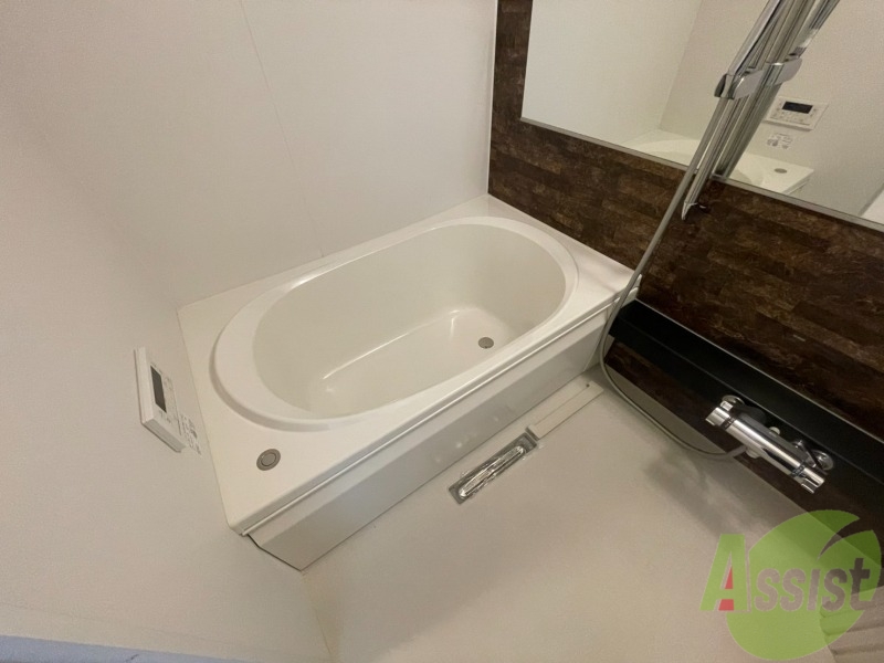 バス・シャワールーム　お風呂は日々の疲れをリフレッシュできる広さがありますね。