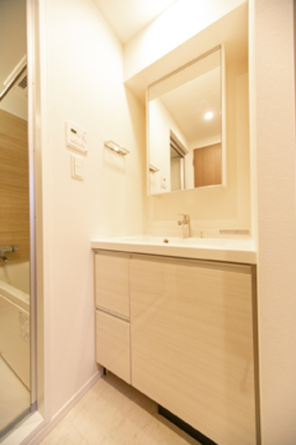 洗面設備　※写真は同タイプ住戸です。